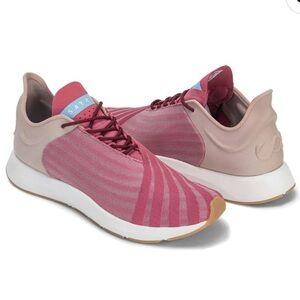 Saysh one pink 7.5 size sneaker